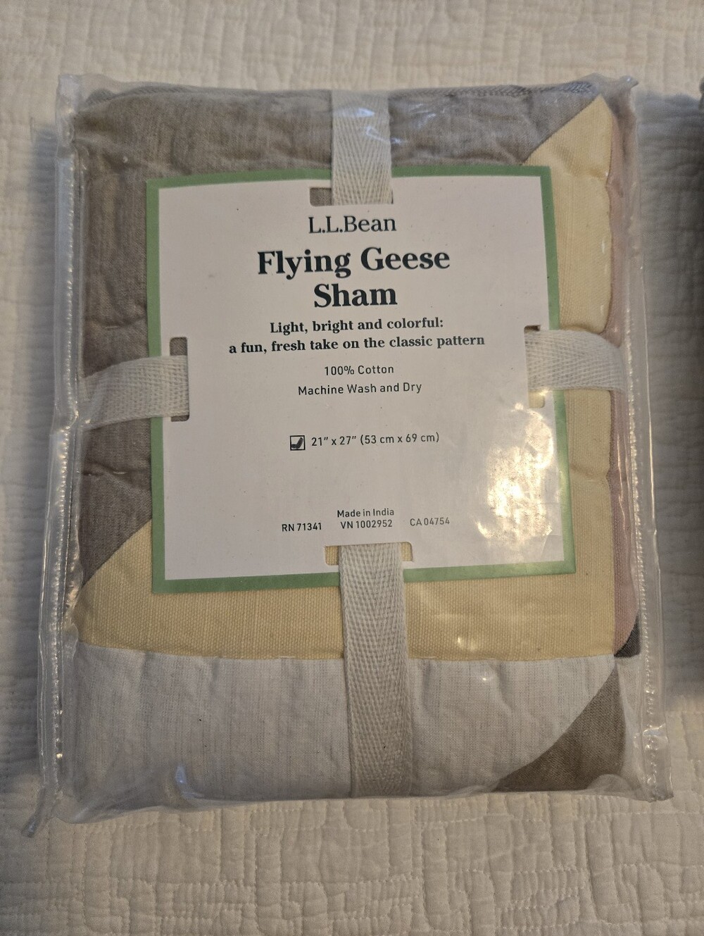 L.L. Bean Flying Geese Pillow Sham, 2 Standard Shams 21x27 Inches, 100% Cotton - Picture 3 of 5